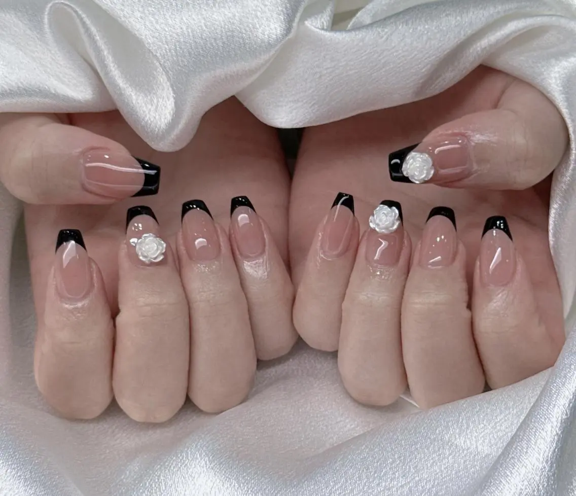 ネイル アートネイル オーロラネイル ブルー チークネイル フットネイル NAILS168 新大久保店のネイルデザイン