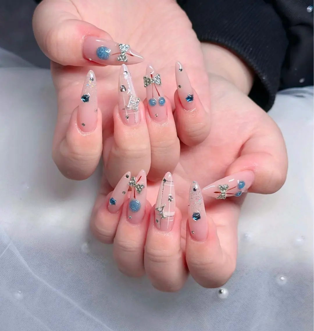 ネイル フレンチネイル ジェルネイル ガラスフレンチ ハロウィン ハート ハンドネイル H.baby Nail Salonのネイルデザイン