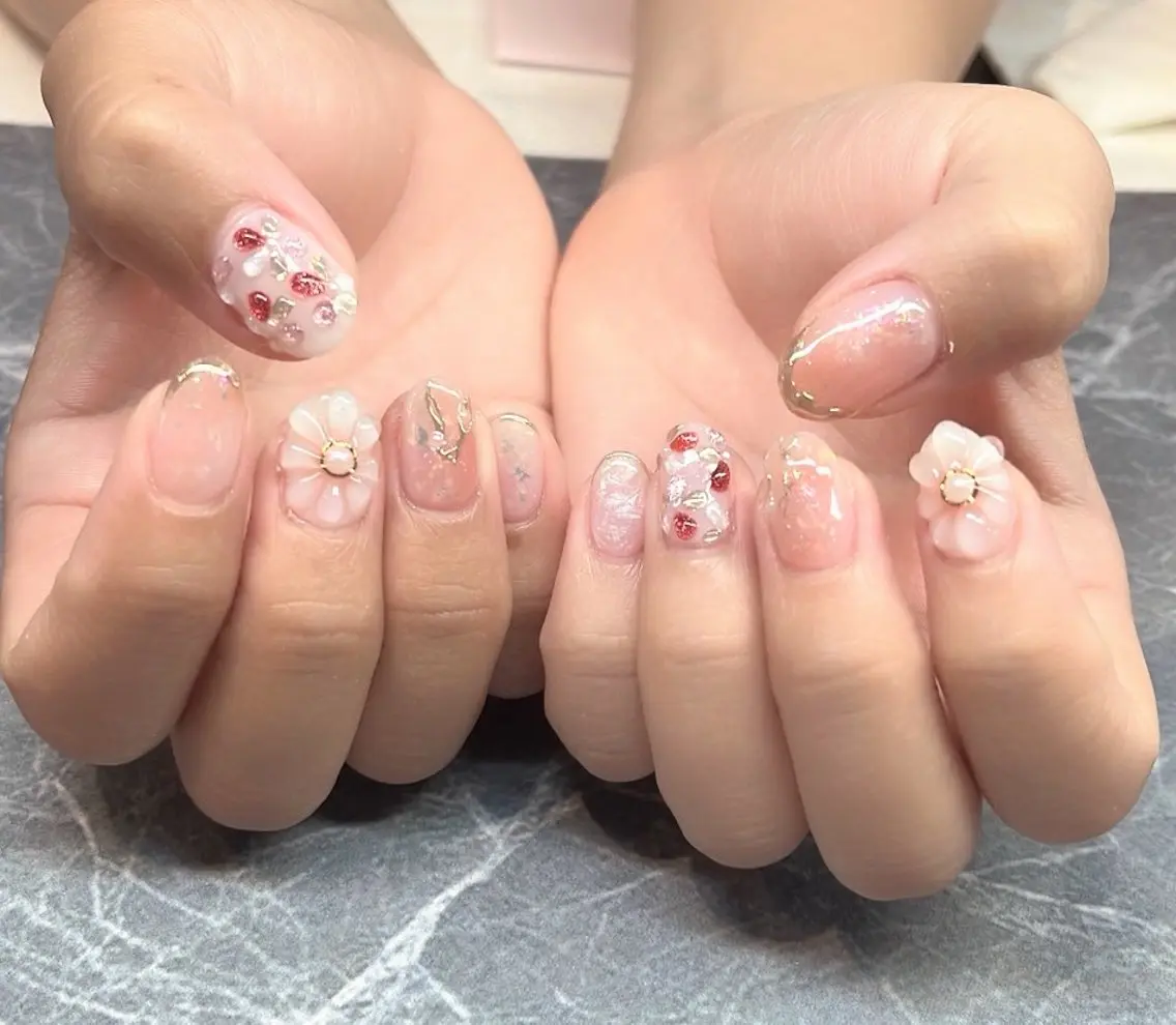ネイル アートネイル フラワーネイル フットネイル ガーリー ニュアンスネイル ハンドネイル ティーエヌ 金山駅東口店のネイルデザイン