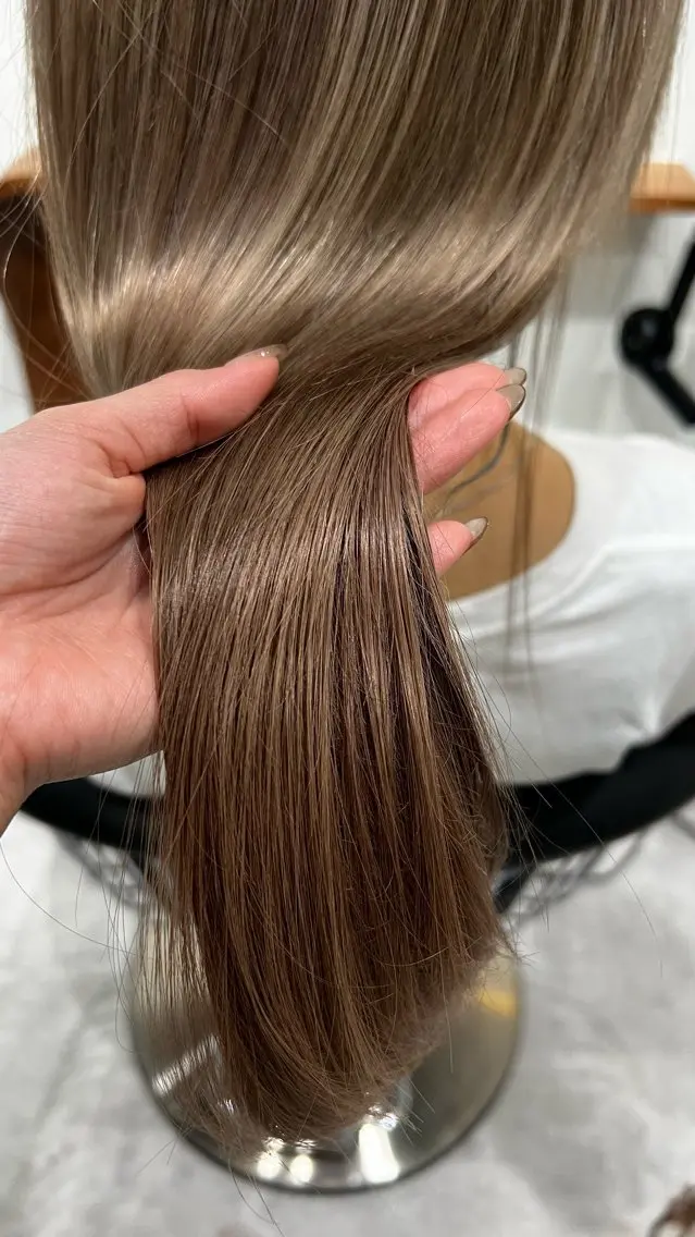 ロング カラー デザインカラー グラデーションカラー ヘアカラー 山本 麗のヘアスタイル