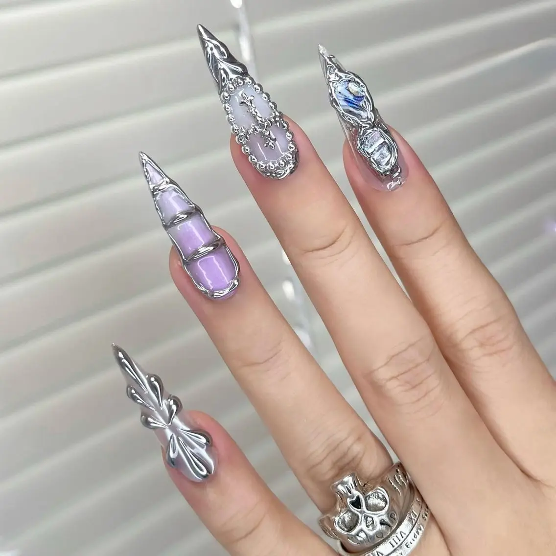 ネイル アートネイル チークネイル 氷ネイル・うるうるネイル 韓国ネイル マグネットネイル ハンドネイル NAILS168 新大久保店のネイルデザイン