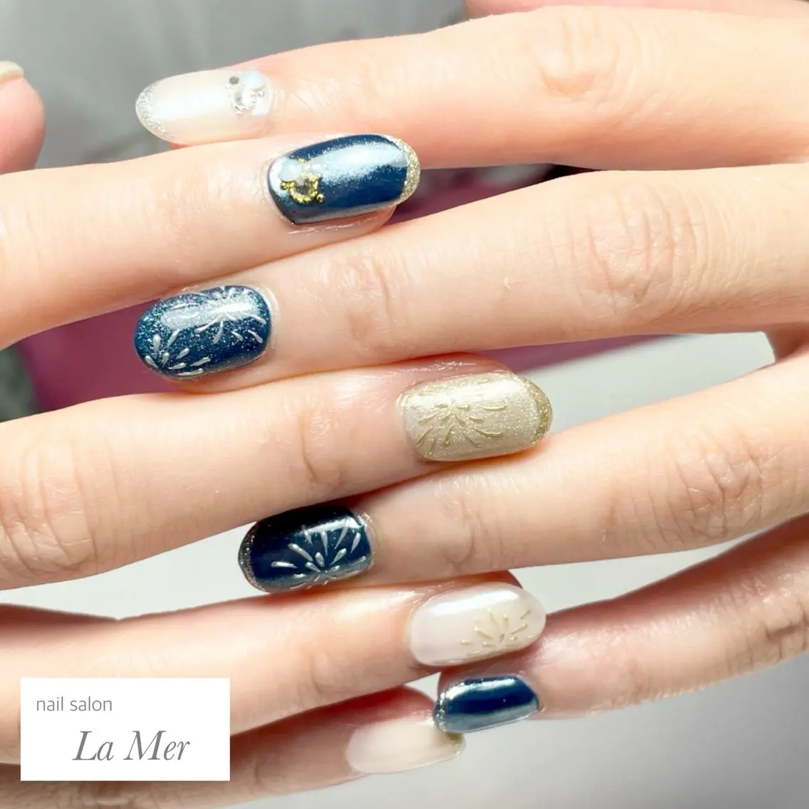 ネイル オーロラネイル フラッシュネイル フレンチネイル マグネットネイル 持ち込み nailsalon La Merのネイルデザイン