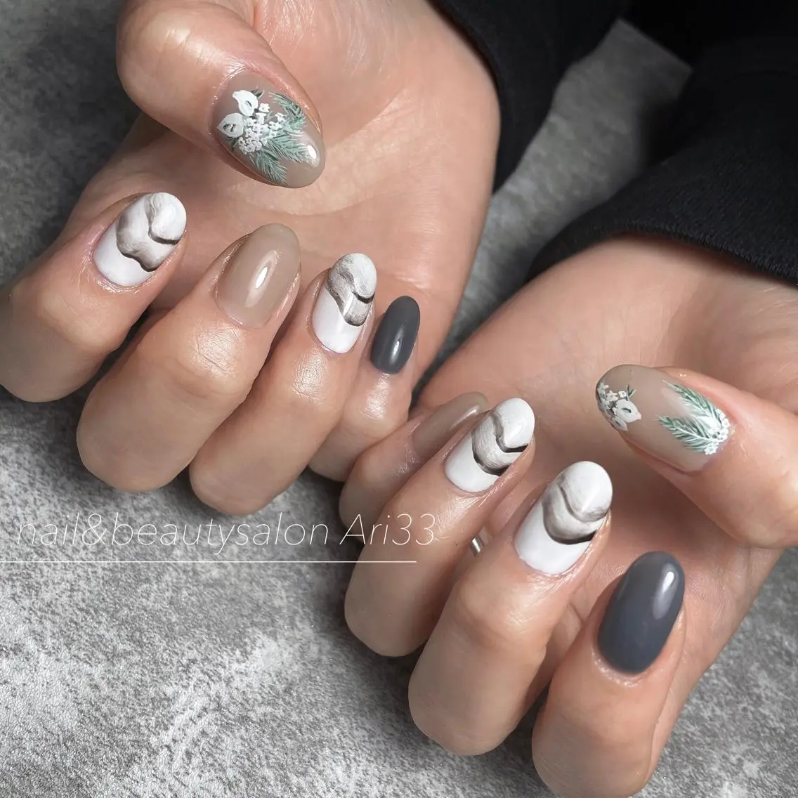 ネイル ニュアンスネイル 夏ネイル ハンドネイル プライベートサロン Ari33nailのネイルデザイン