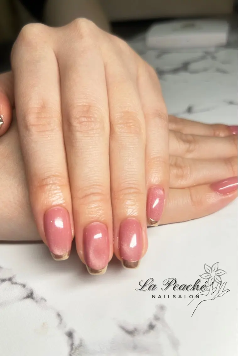 ネイル フレンチネイル マグネットネイル マグネットワンカラー ミラーネイル ワンカラーネイル ハンドネイル La Peache /嶋田美恵のネイルデザイン