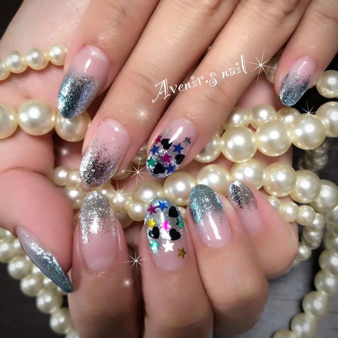 ネイル グラデーション ホログラムネイル ラメ(グリッター) ラメグラデーション Home Salon Avenir.のネイルデザイン