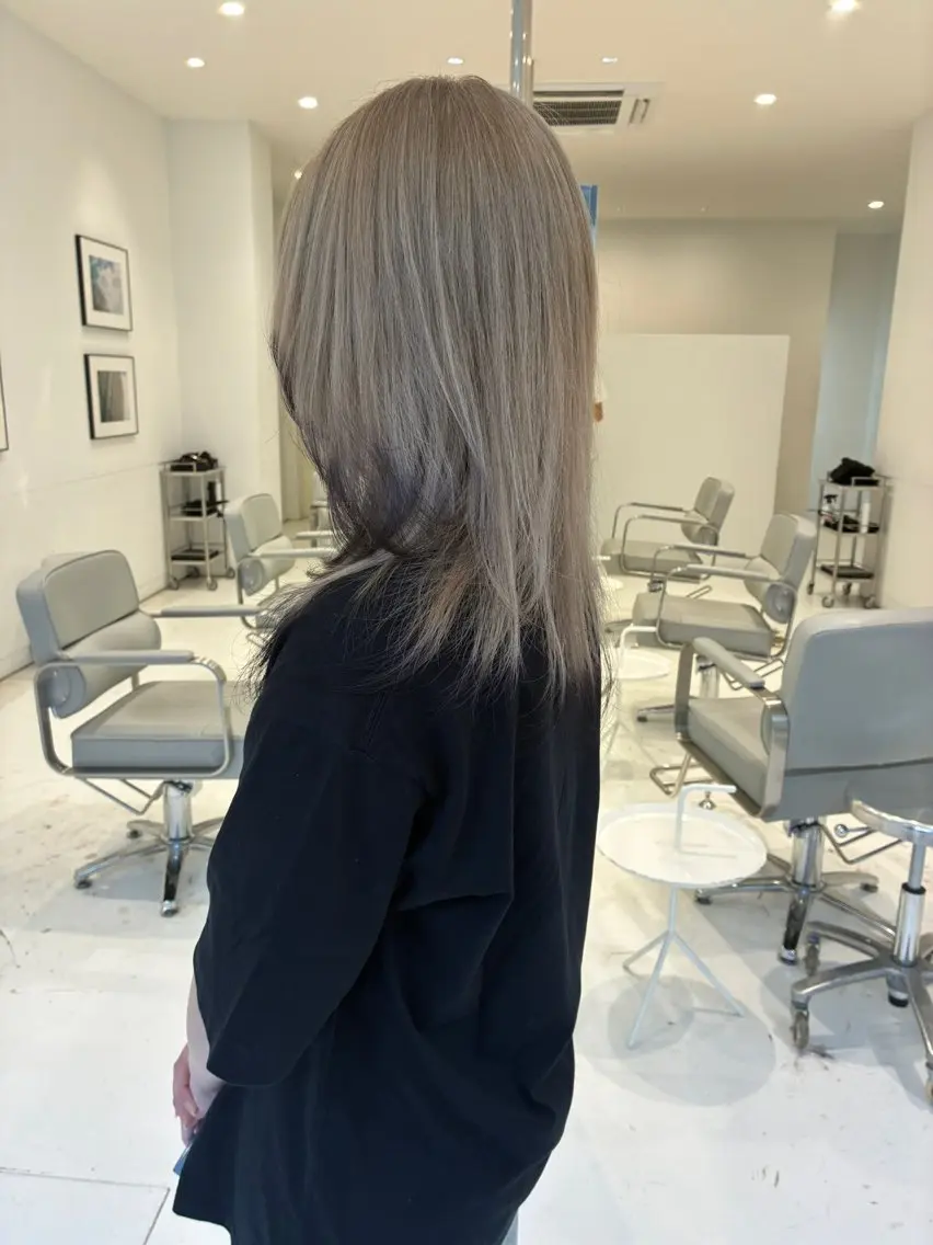 セミロング ヘアカラー cono noughtのヘアスタイル