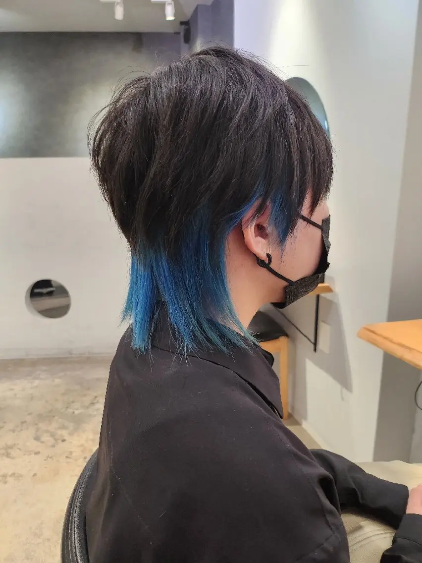ショート カラー インナーカラー 金田 拓也のヘアスタイル