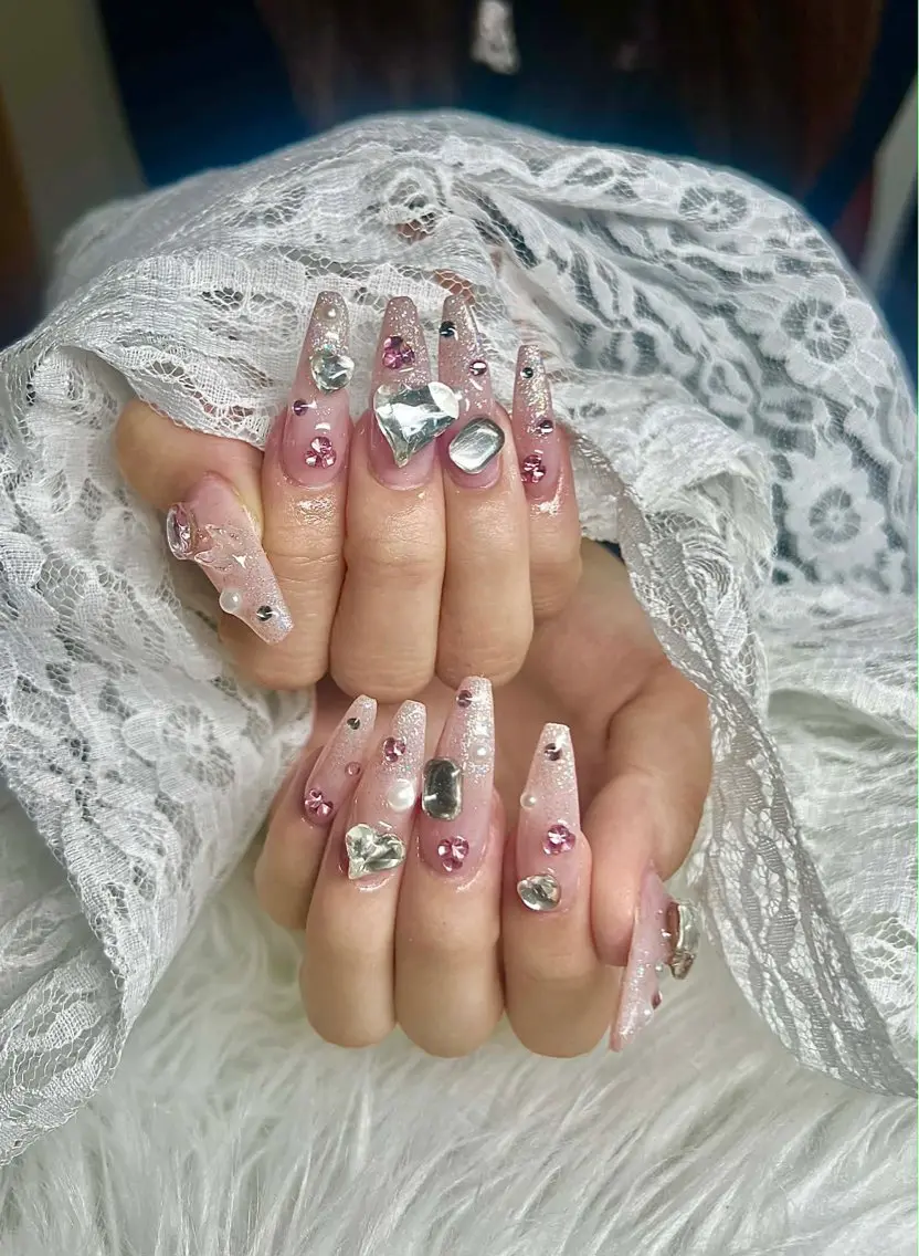 ネイル チークネイル フレンチネイル キラキラネイル 韓国ネイル マグネットネイル ハンドネイル Sakura h.babynailのネイルデザイン
