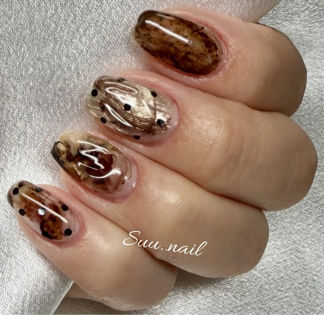 ネイル アートネイル ドット ニュアンスネイル ネイルサロン Suu..nailのネイルデザイン