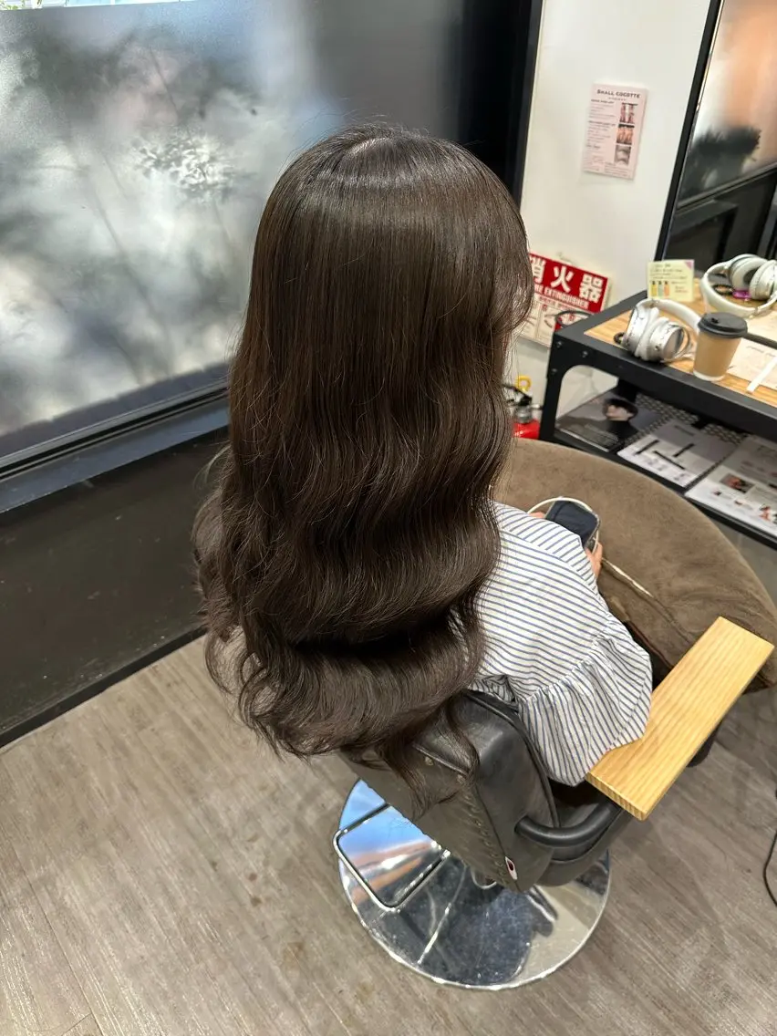 セミロング カラー アッシュ アッシュグレー アッシュグレージュ グレージュ オリーブアッシュ 艶髪レイヤー上田 紗也🇰🇷💗のヘアスタイル