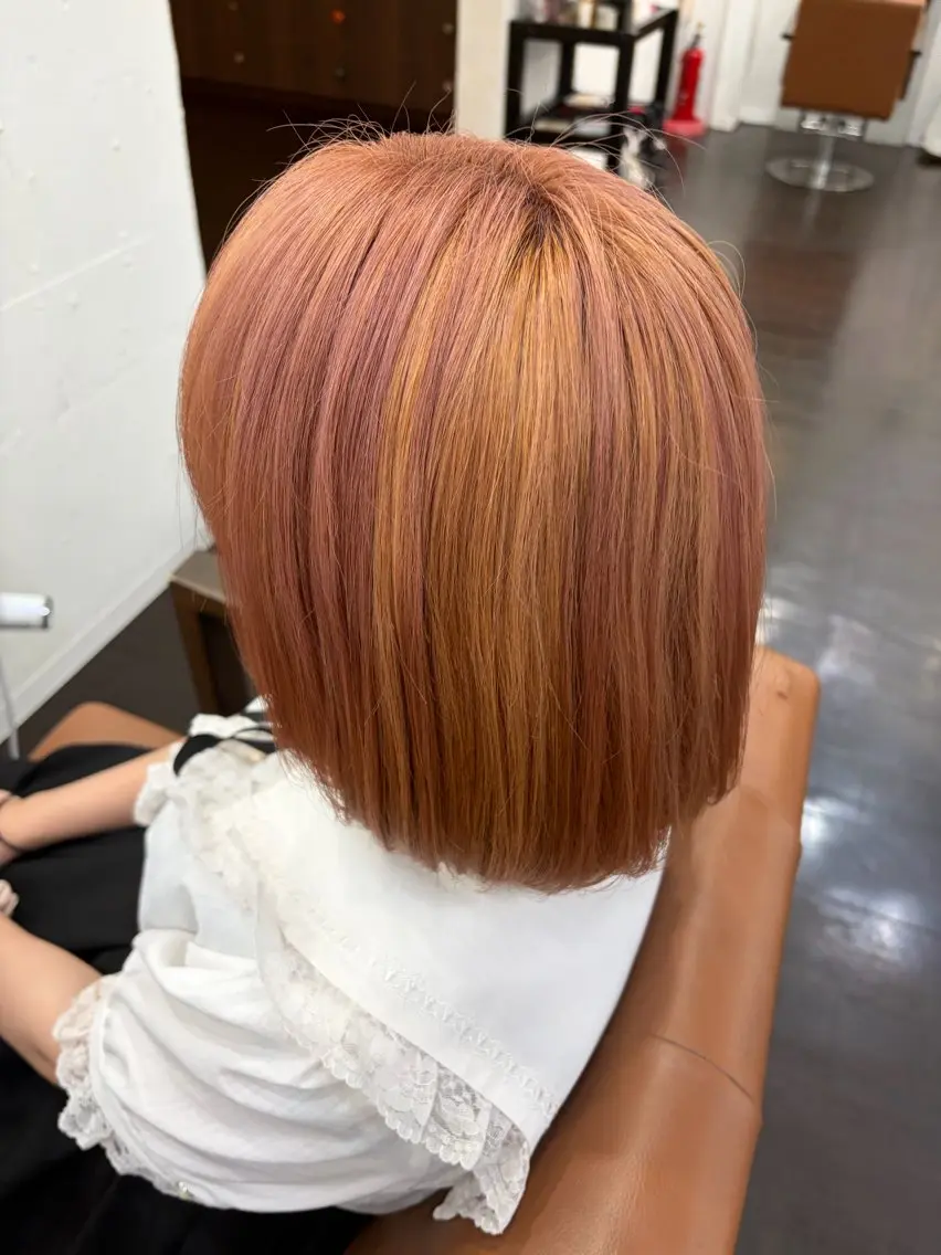 ショート カラー ベージュカラー ブリーチ デザインカラー ピンクカラー ヘアカラー you🪼 名駅カラーモデル🎨のヘアスタイル