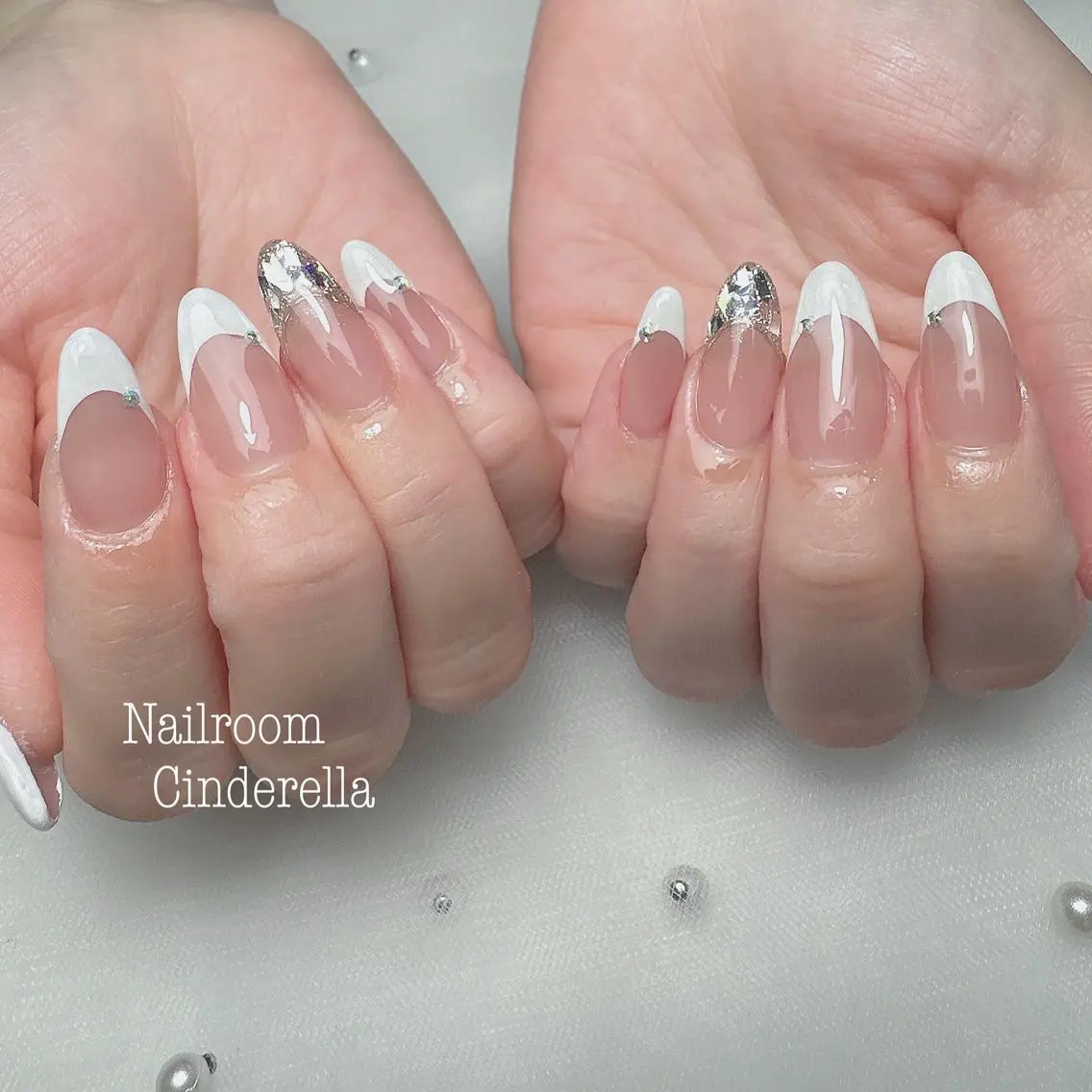 ネイル フレンチネイル Nailroom. Cinderellaのネイルデザイン