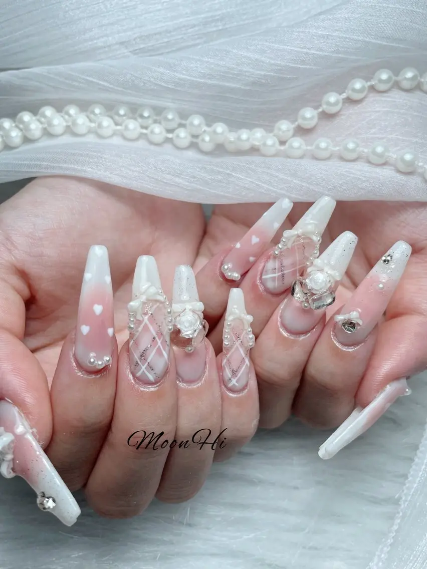 ネイル MoonHi Nail 朝霞台のネイルデザイン