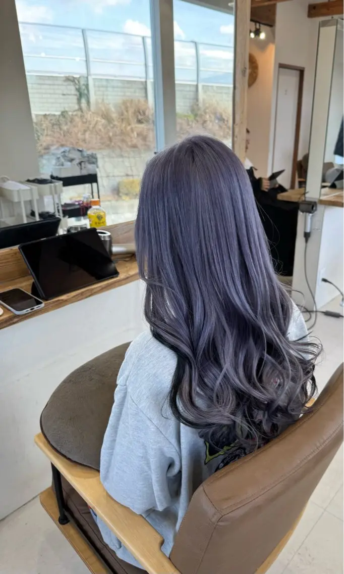 ロング ヘアカラー 鈴木 妃帆未のヘアスタイル