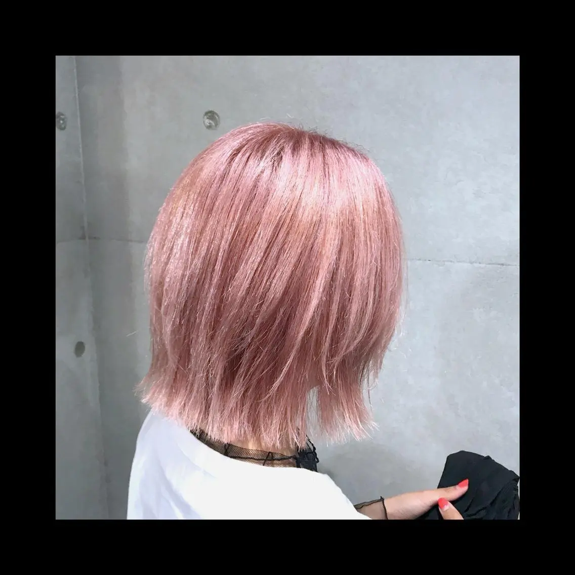 ショート カラー ヘアカラー 及川シゲル 髪質改善講師のヘアスタイル