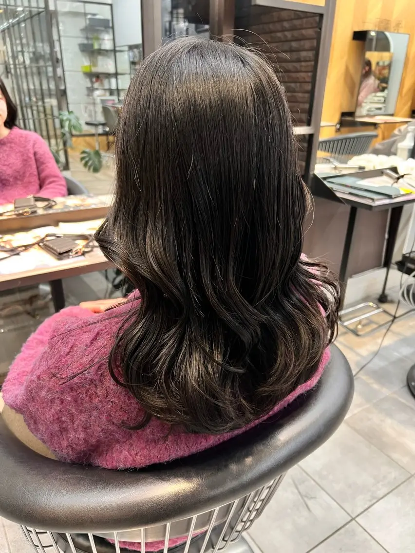 ミディアム 佐藤 慧のヘアスタイル