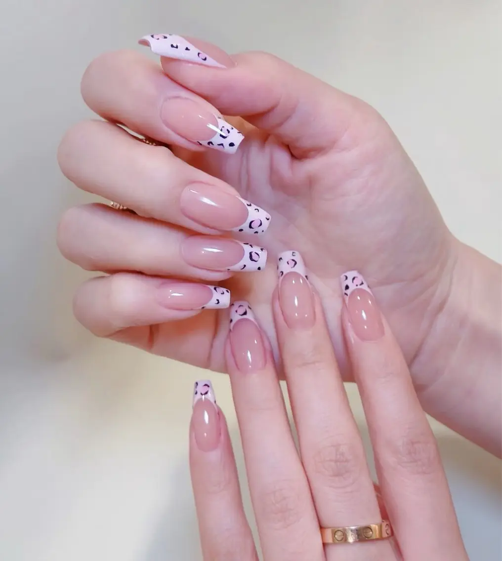 ネイル フットネイル フレンチネイル グラデーション 氷ネイル・うるうるネイル 韓国ネイル ハンドネイル Mixx Nail_ Studioのネイルデザイン