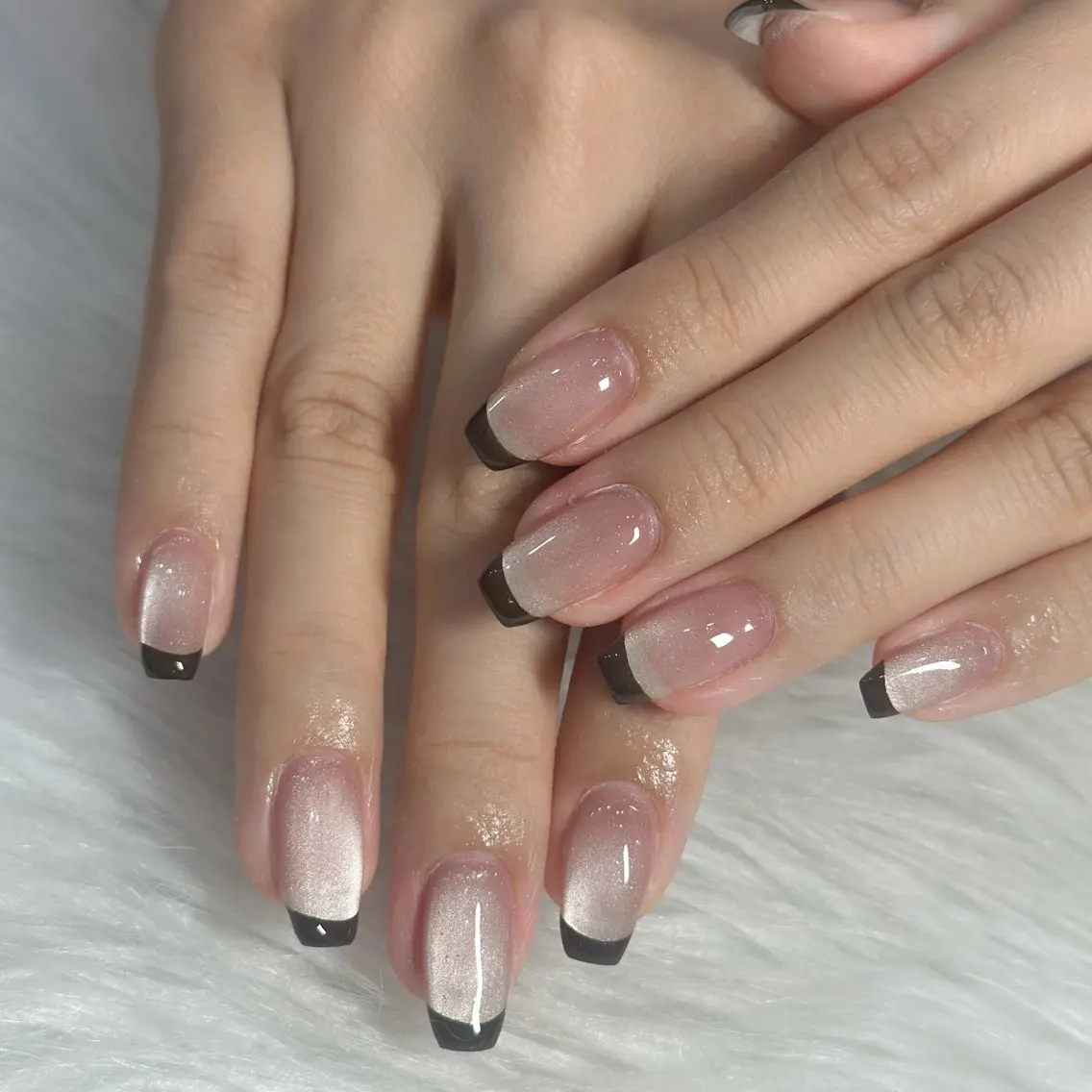 ネイル ハンドネイル フットネイル LAVISH nanamiのネイルデザイン