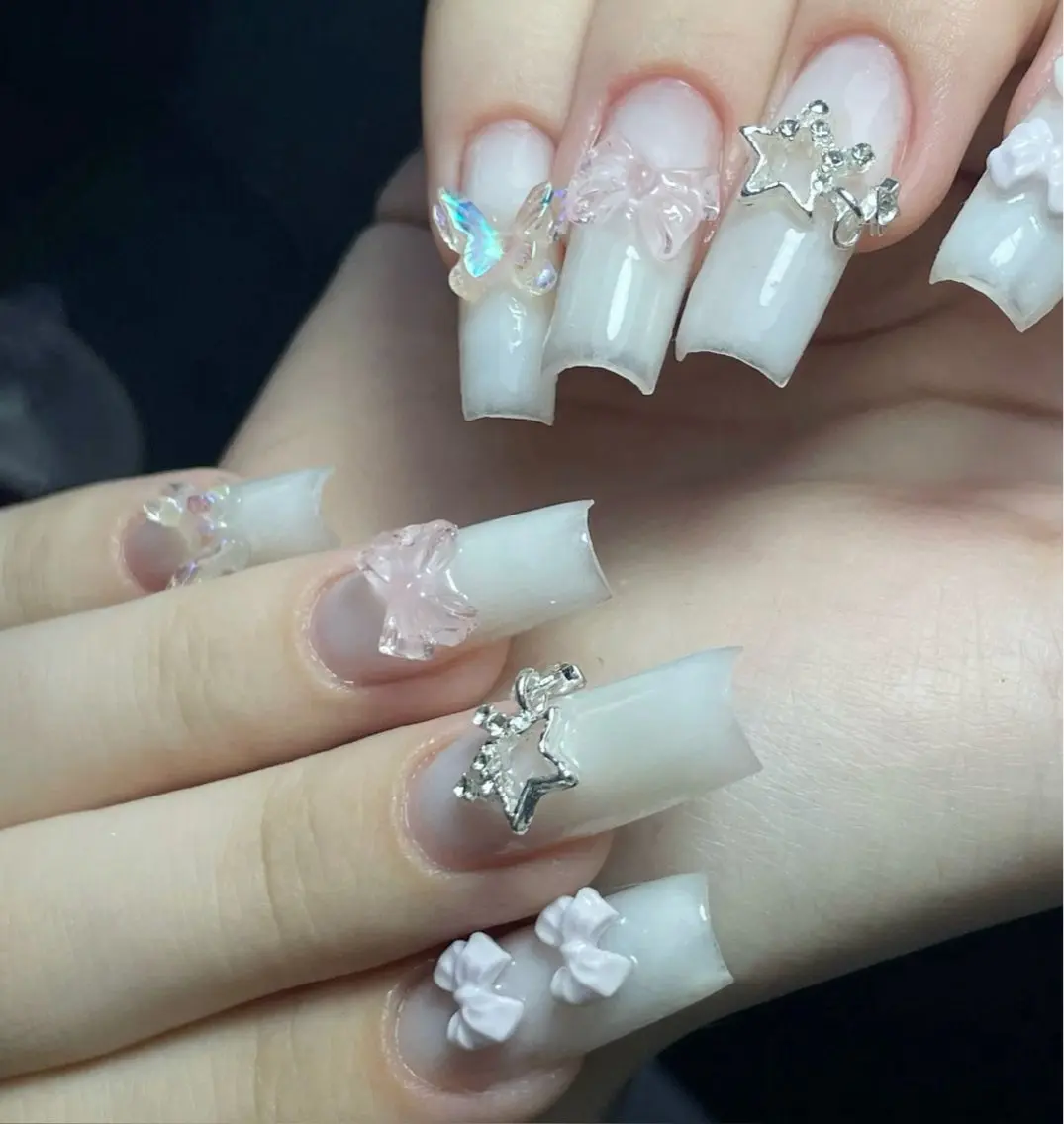 ネイル フットネイル フレンチネイル ジェルネイル マグネットネイル 持ち込み ハンドネイル Ribbonnail salonのネイルデザイン