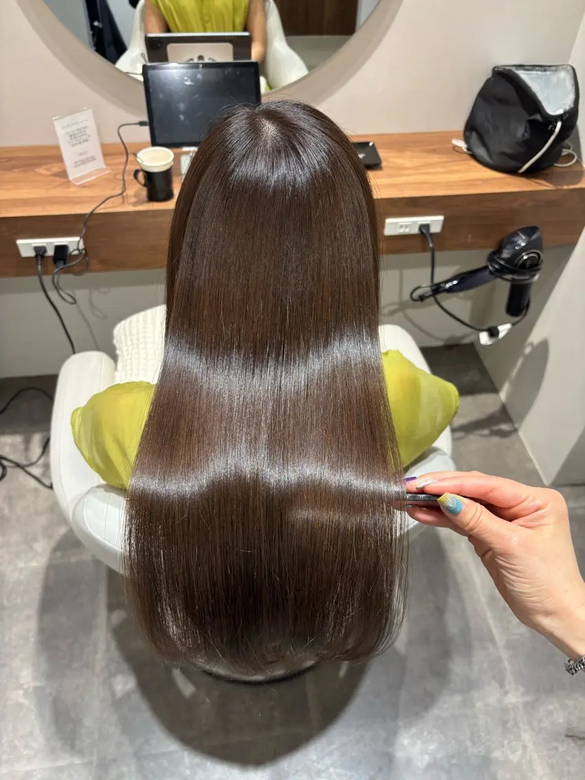 ロング カット ヘアカラー トリートメント 美髪特化 🤍erikaのヘアスタイル