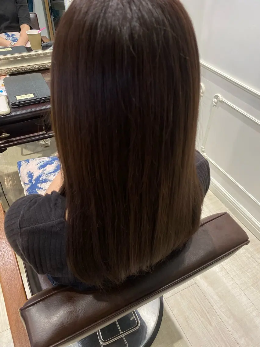 セミロング 縮毛矯正 🩵透明感カラー🩵 TOMOのヘアスタイル