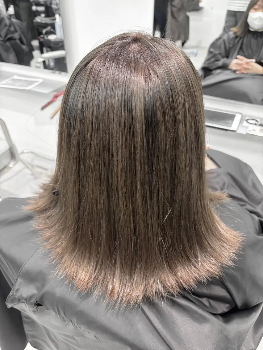 セミロング カラー ベージュカラー ブリーチ ダブルカラー ブリーチなしカラー 大和真大🌈 Moana松山店のヘアスタイル