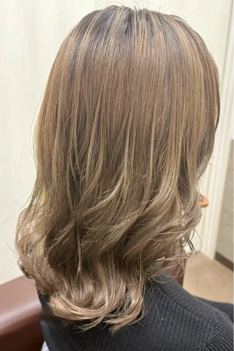 ミディアム カット ヘアカラー トリートメント 半個室 サロン🪽新宿3丁目のその他イメージ