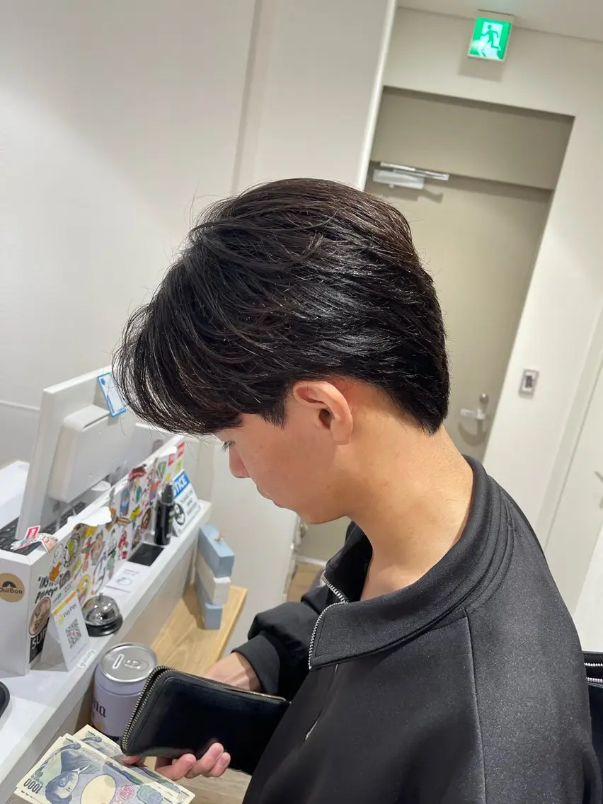 カット+ストレートパーマの写真