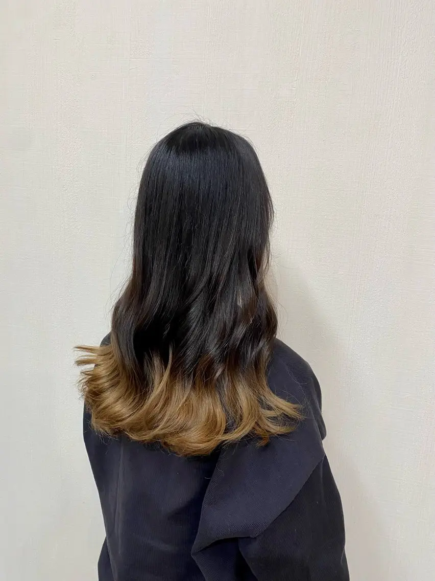カラー ベージュカラー グラデーションカラー ミルクティーベージュ ヘアカラー トリートメント 杉森 蘭琉のネイルデザイン