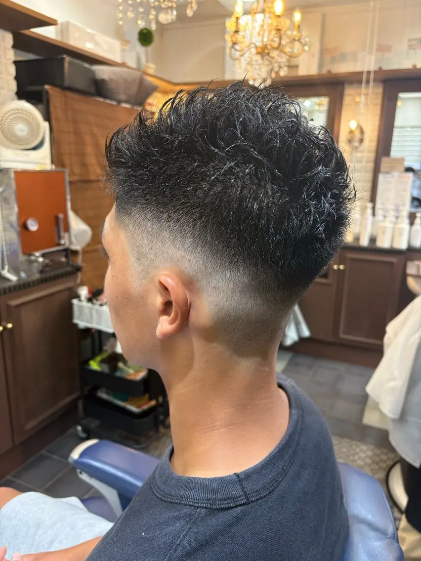 ショート メンズ アップバング フェードカット カット トリートメント ルピナス中田店長 山口大地のヘアスタイル