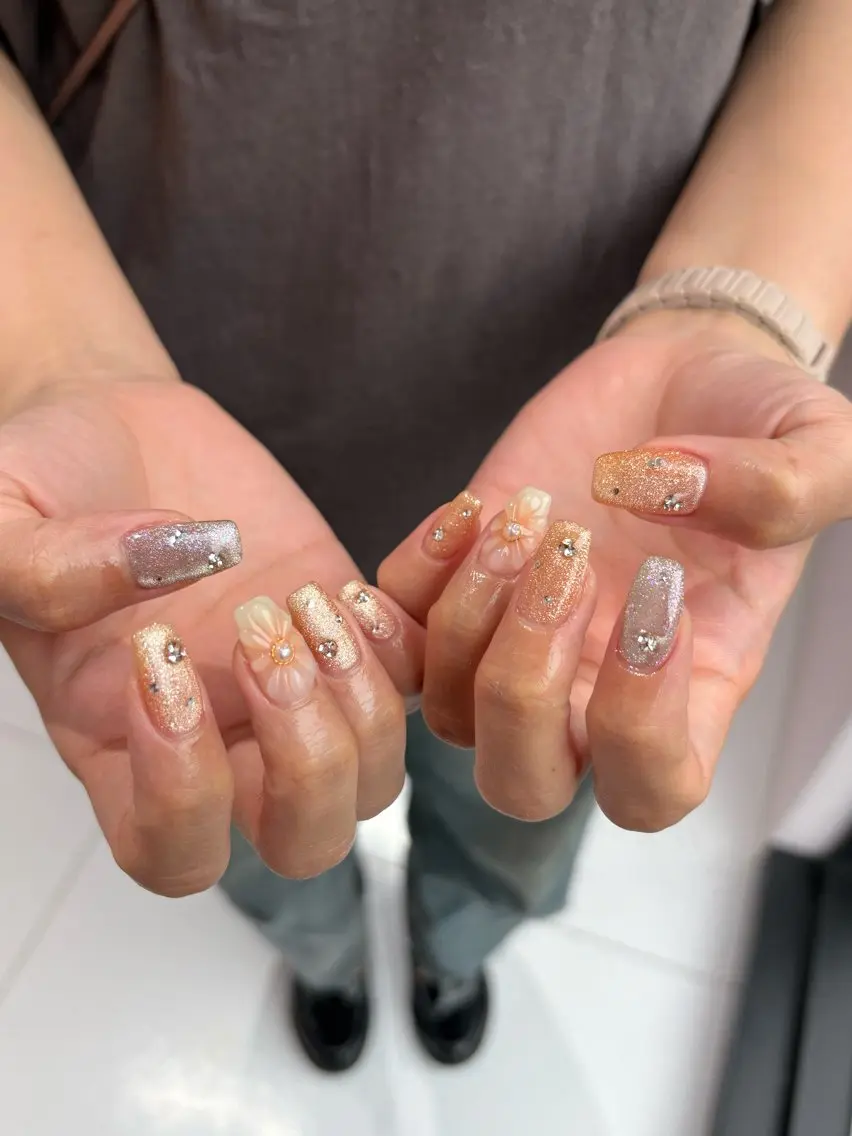 セミロング ハンドネイル Clala Ayumiのネイルデザイン