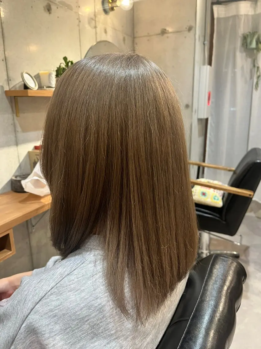 カラー グレージュ ミルクティーグレージュ 田中 涼太のヘアスタイル