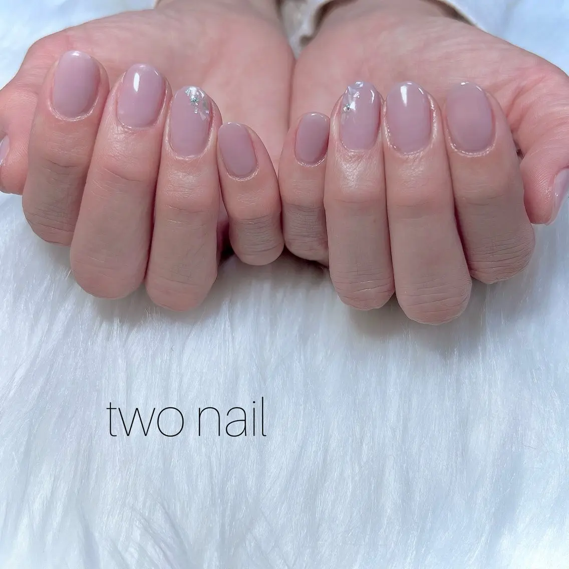 ネイル ネイルチップ ホワイト ハンドネイル two nailのネイルデザイン