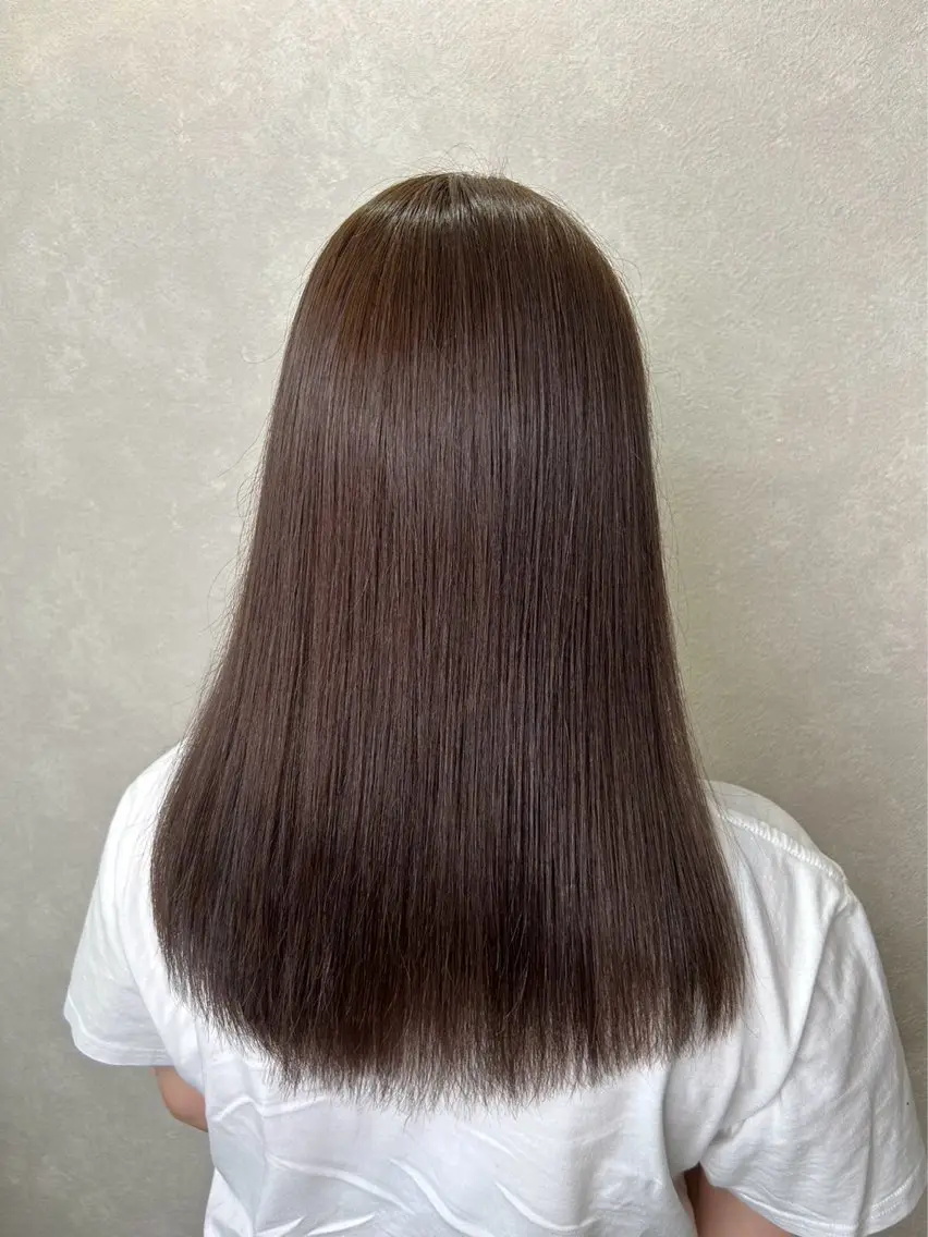 ミディアム アッシュ ケアカラー トリートメント カット ヘアカラー トリートメント 横路 めぐみのヘアスタイル
