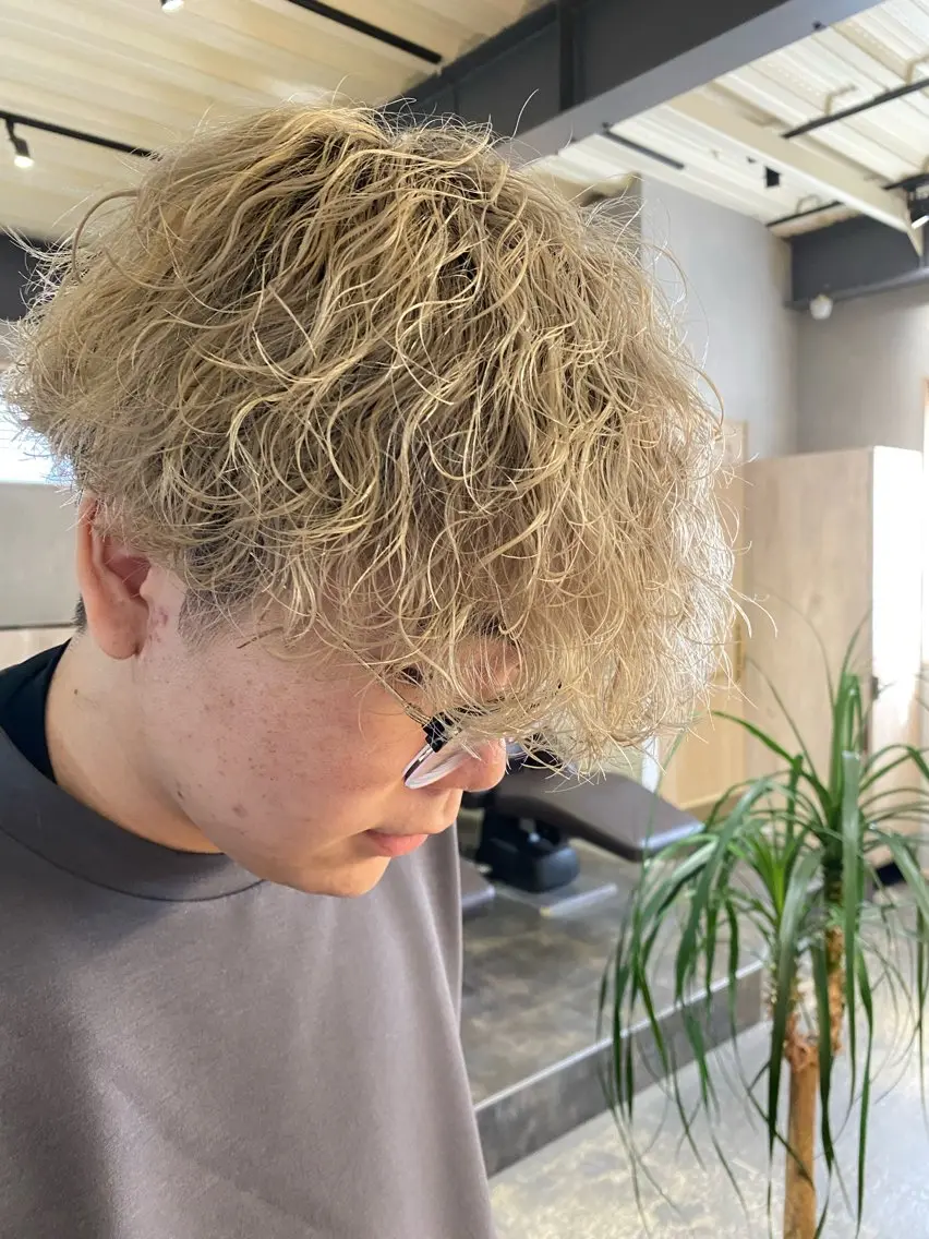 【メンズパーマ】ブリーチパーマ+カット+トリートメント¥19000 ✨の写真