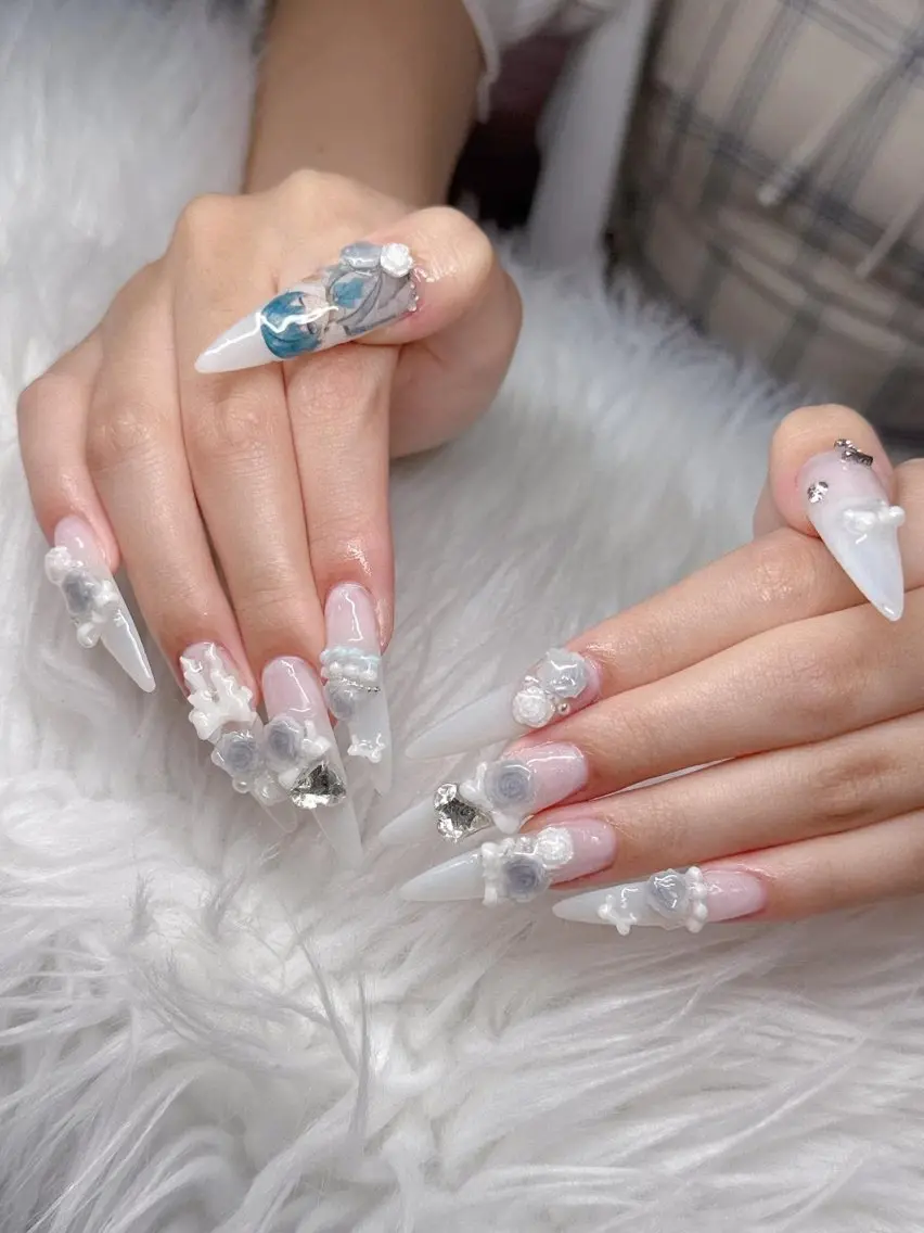 ネイル Lee Nailsのネイルデザイン