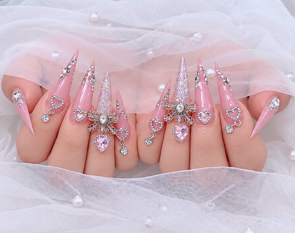 ネイル アートネイル ボルドー フレンチネイル ジェルネイル 氷ネイル・うるうるネイル ハンドネイル Julie Nail Hinのネイルデザイン