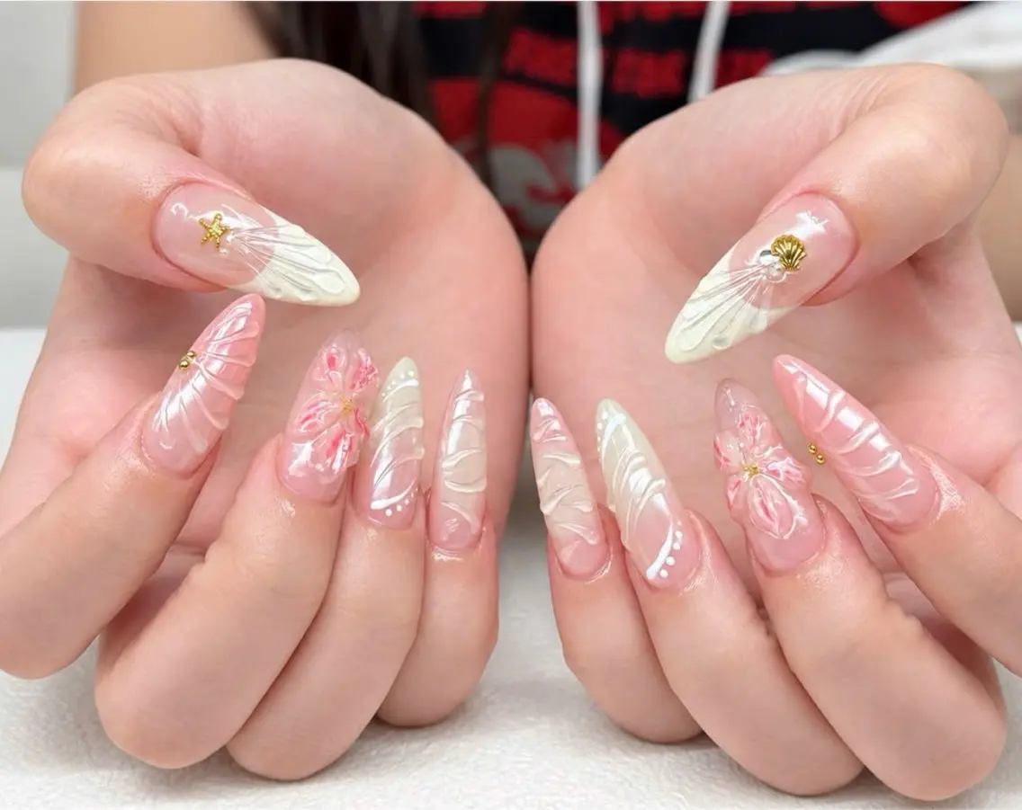 ネイル 長さ出し 韓国ネイル ロングネイル 持ち込み ストーンネイル Emi ちゃんのネイルデザイン