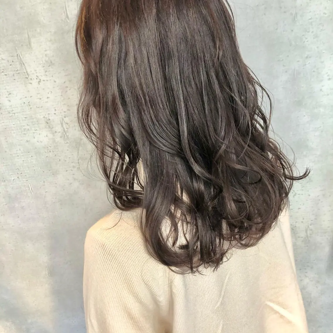 セミロング カラー シェアハピ ヤマモトのヘアスタイル