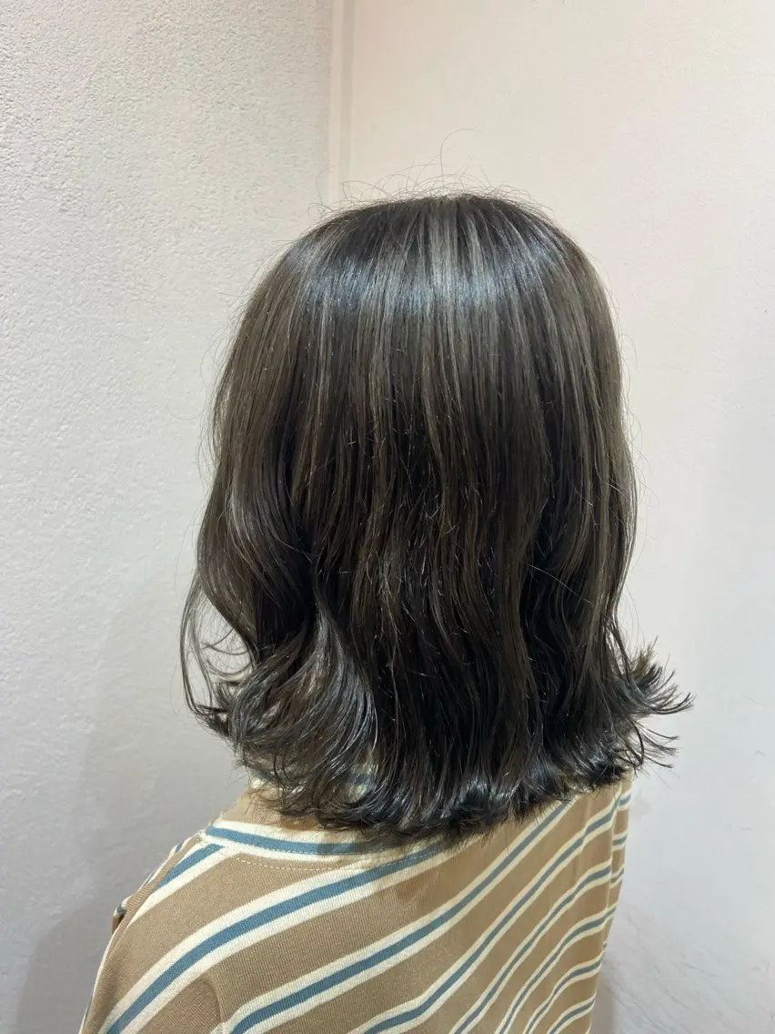 ミディアム カラー ヘアアレンジ アイブロウ ハイライトカラー ハイライト カット ヘアカラー 🫧🎀SARA/ 艶カラー/金山💓のヘアスタイル