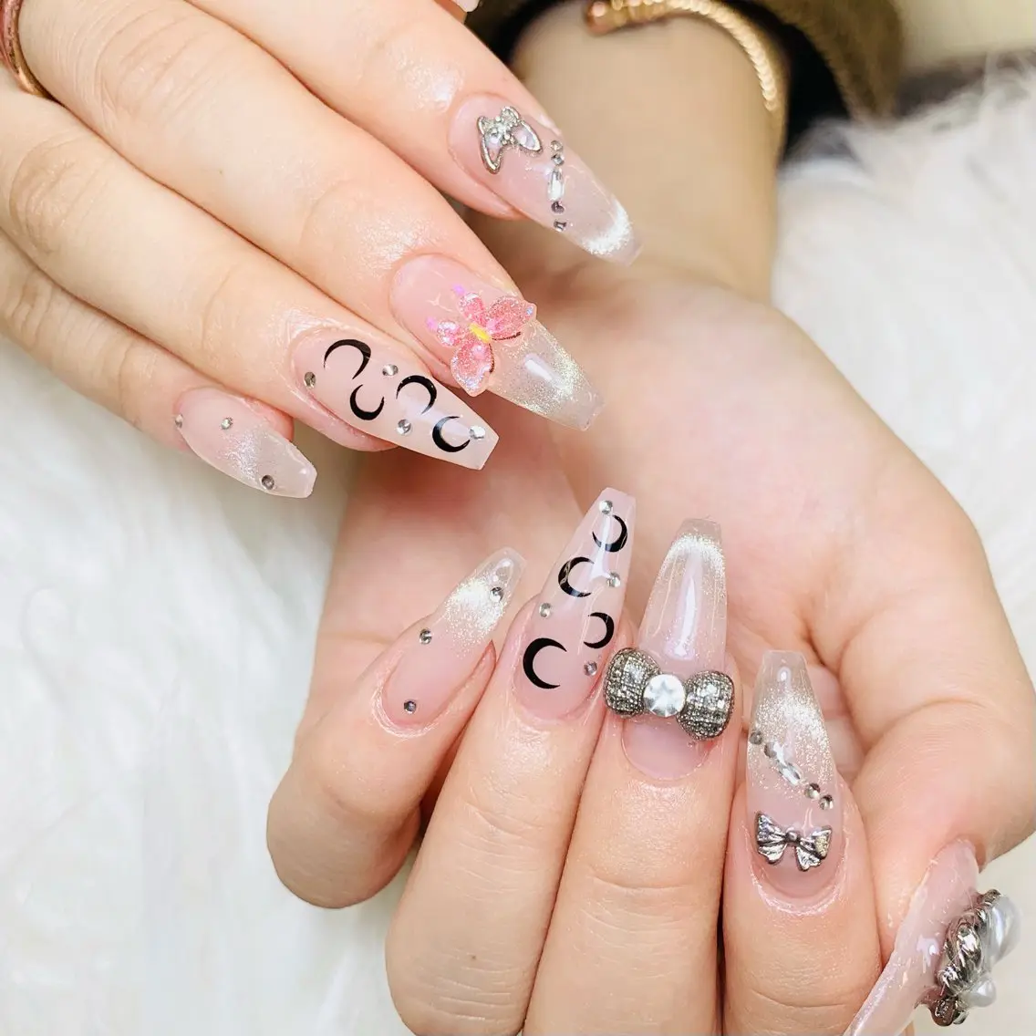 ネイル チークネイル 長さ出し フットネイル マグネットネイル 持ち込み ハンドネイル ANH NAIL ゴテゴテ専門店💎のネイルデザイン