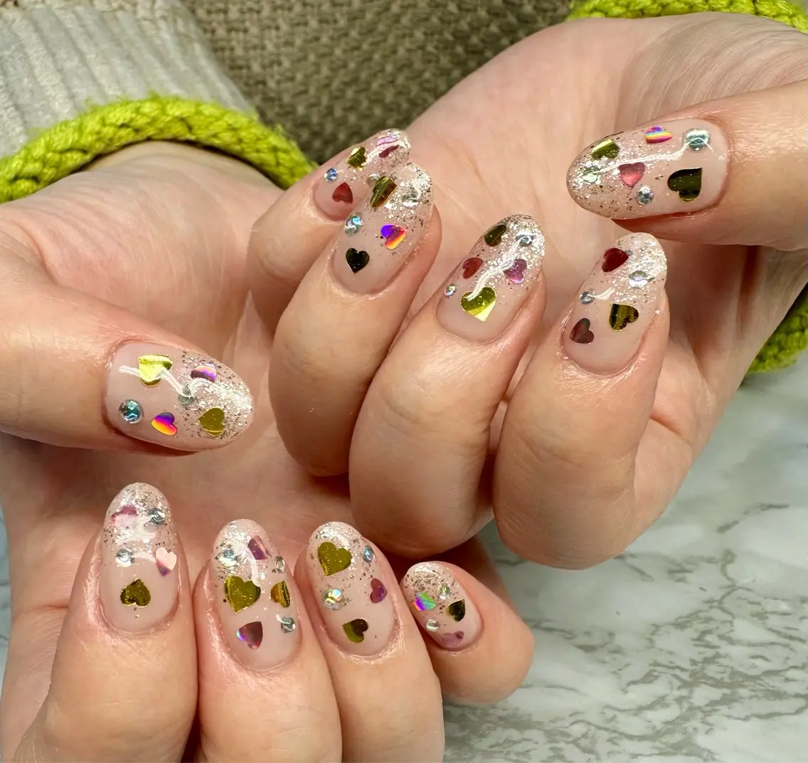 ネイル アートネイル ハート キラキラネイル ワンカラーネイル 冬ネイル Mai’s nailのネイルデザイン