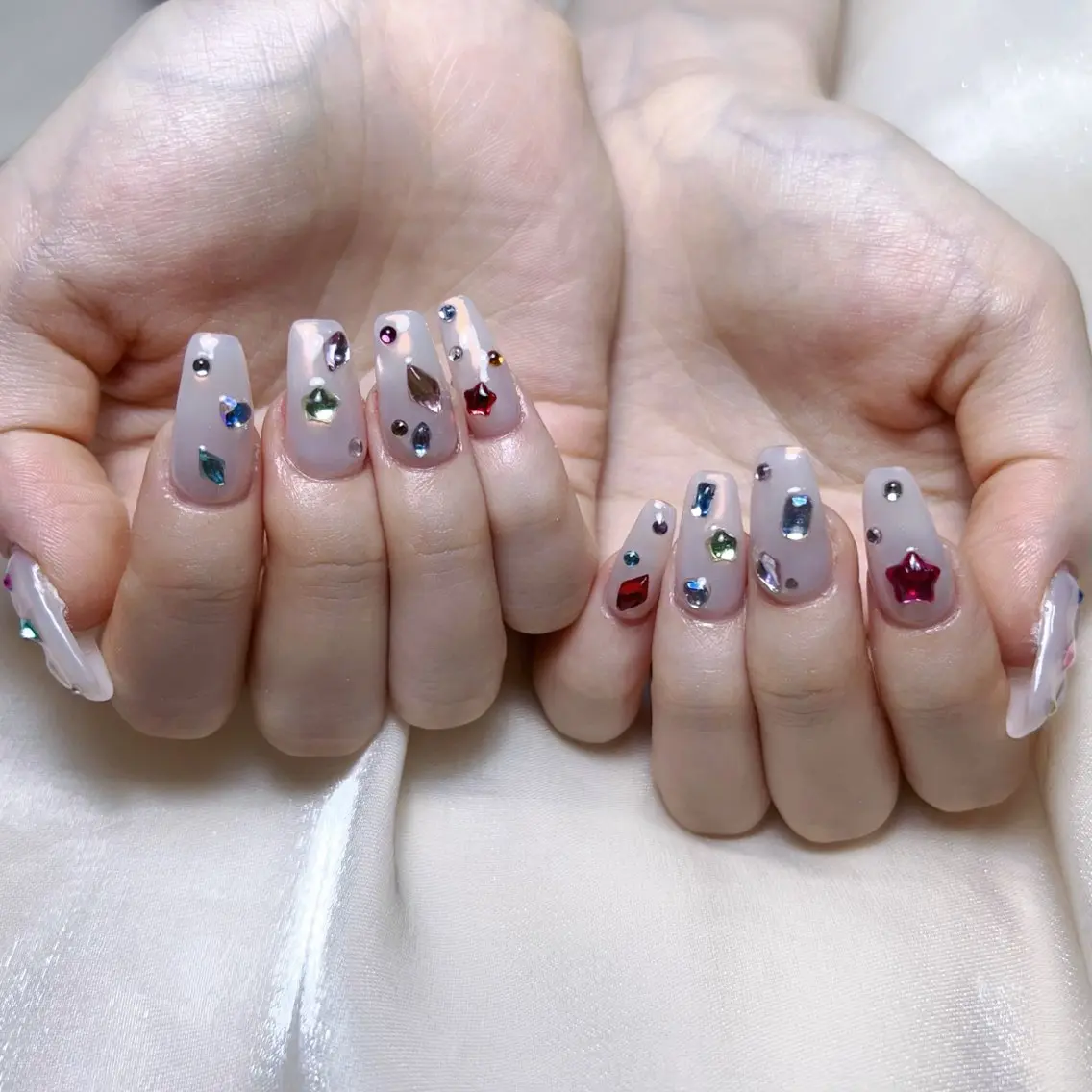 メンズ ネイル メンズ韓国風 アートネイル オーロラネイル ガーリー キラキラネイル ハンドネイル Nail salon 木にいるのネイルデザイン