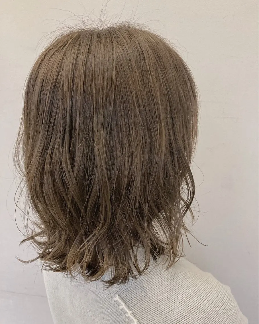 ミディアム 宇野 遥香のヘアスタイル