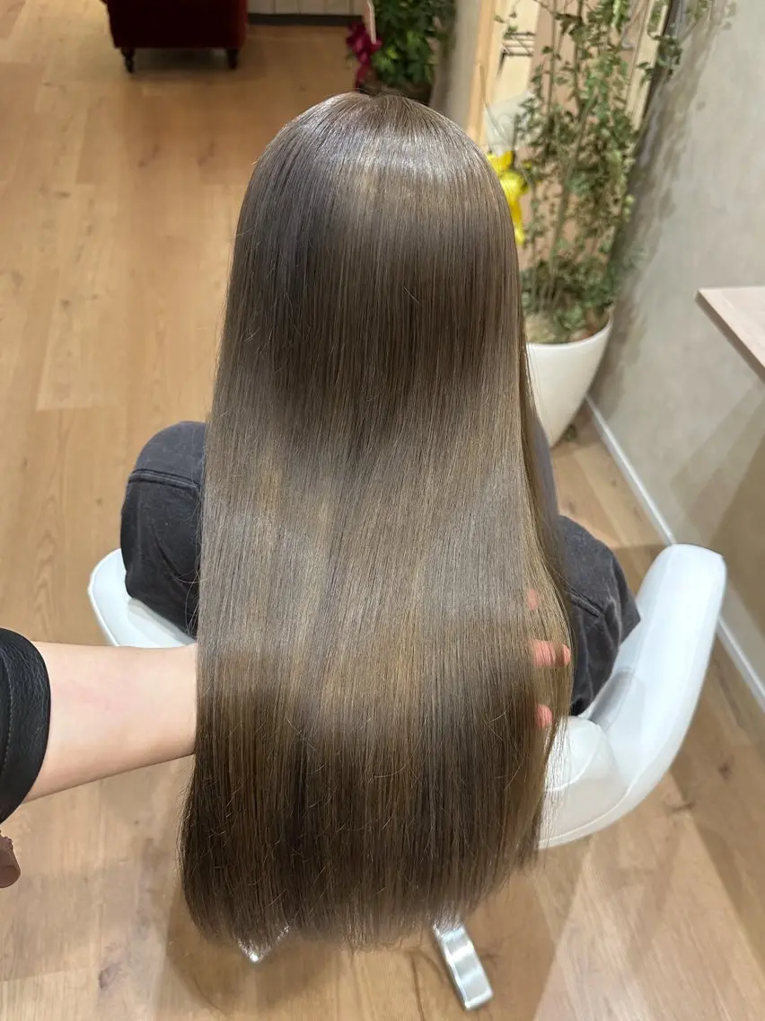 ロング カラー ベージュカラー ブルーカラー ミルクティーベージュ ヘアカラー 巻ける髪質改善🫧ハ イライト/永田汰伊智のヘアスタイル