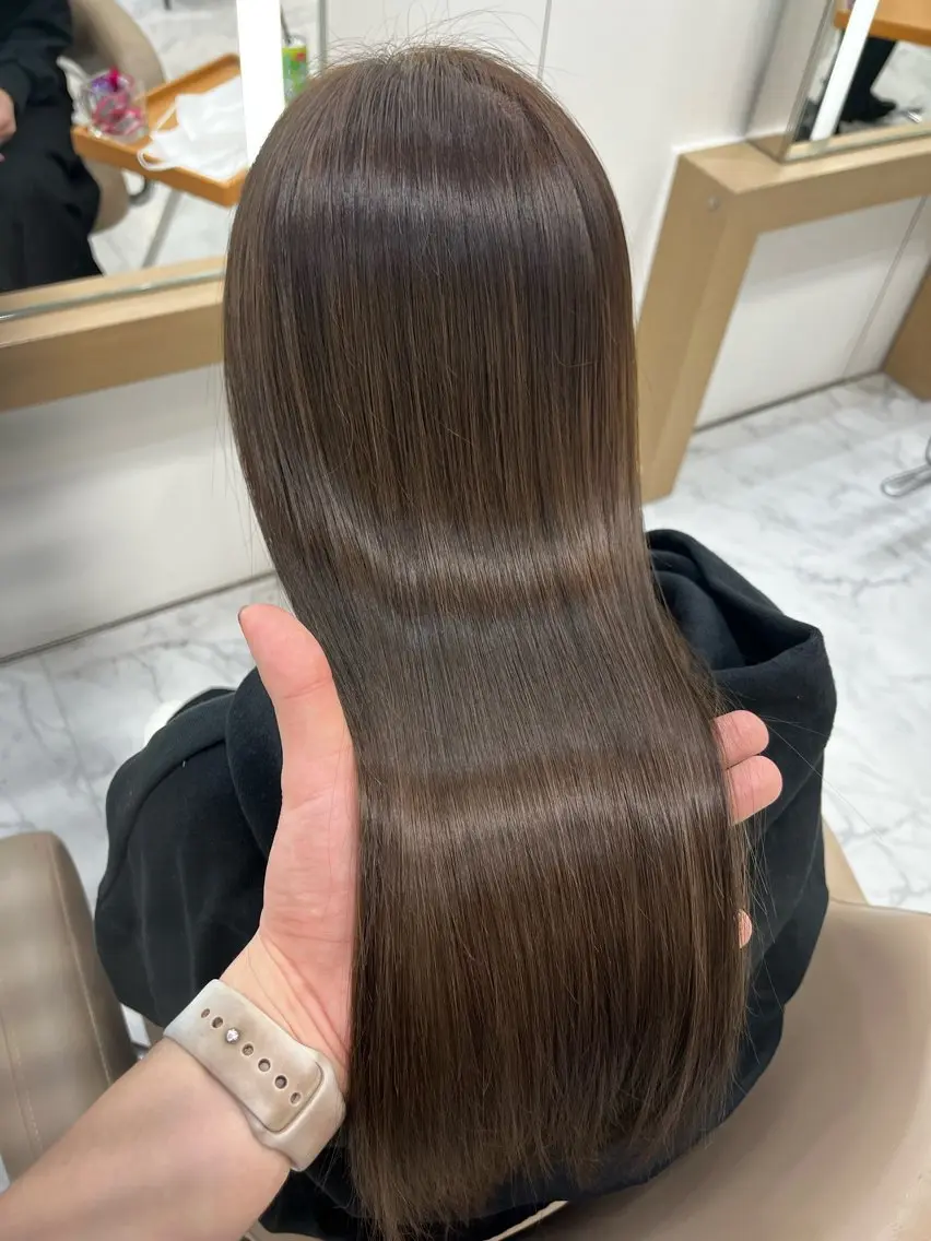 ロング カラー 赤み消し透明感カラー オオヤマのヘアスタイル