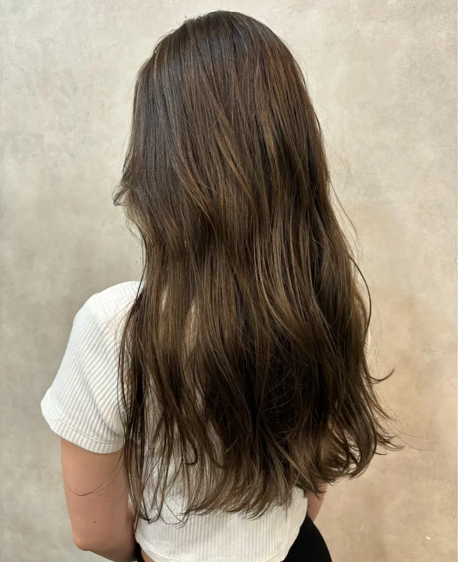 ロング カラー 【aini天王寺】 𝐚𝐢𝐫𝐢✂︎のヘアスタイル