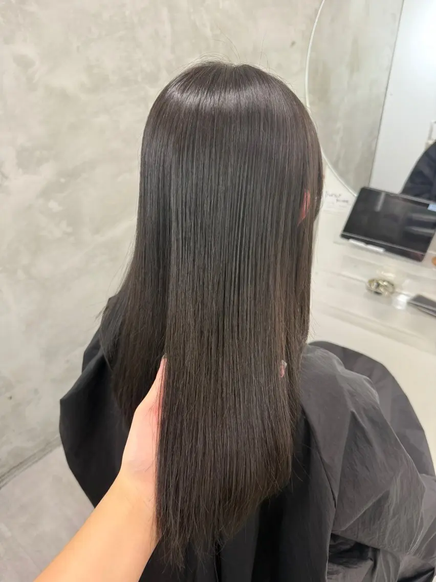 セミロング カラー ヘアカラー トリートメント yuuna ✮ door whiteのヘアスタイル