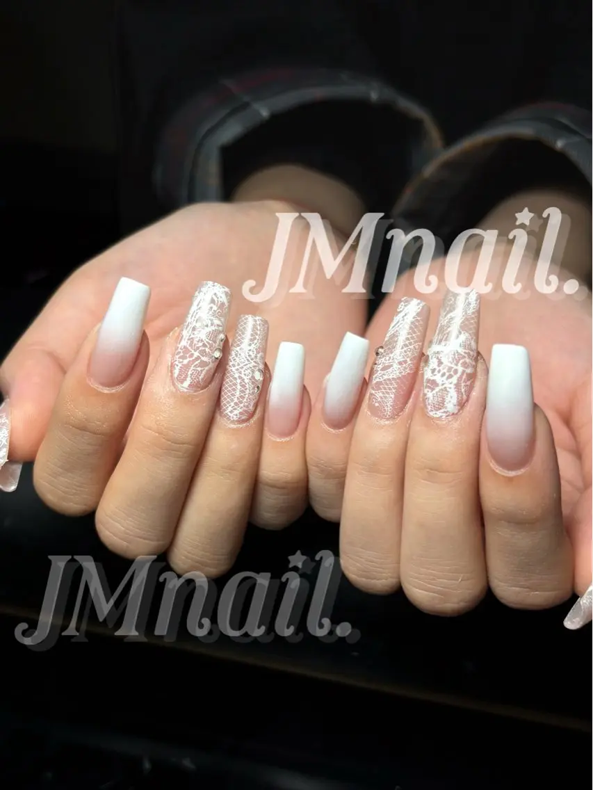 ネイル ジェルネイル ソフトジェル ハンドネイル モンナ CCのネイルデザイン