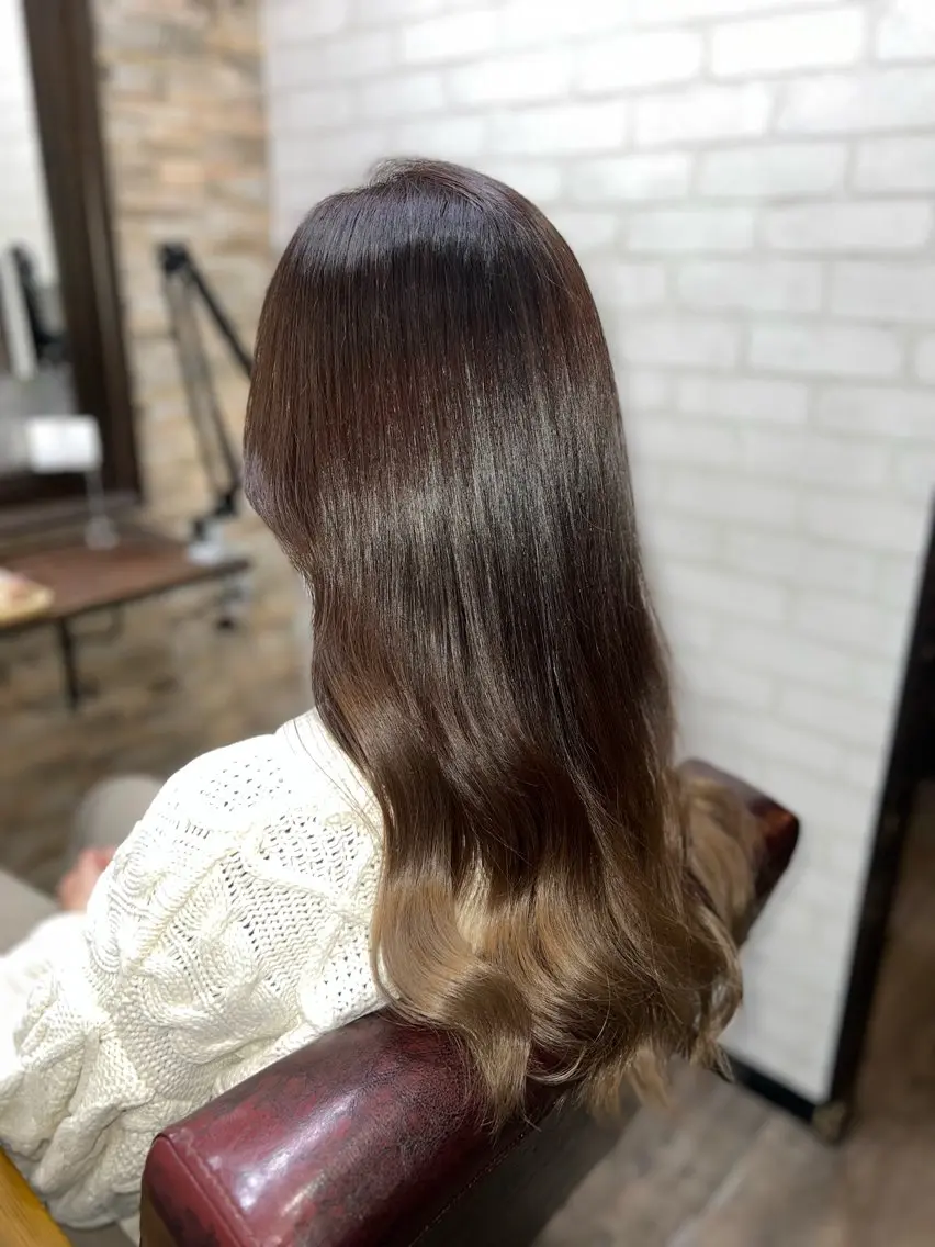 ロング カラー ベージュカラー グラデーションカラー 多賀 順平のヘアスタイル